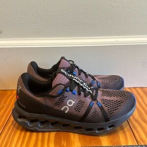 On Running Cloud Surfer W8 - like new!